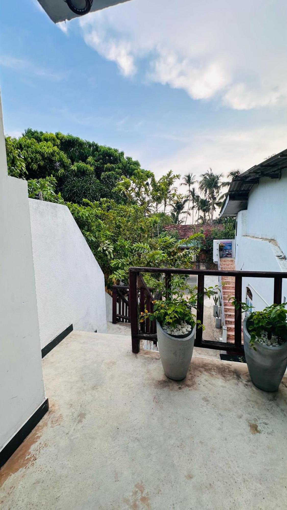 Villa Blue Ocean Mirissa Exterior photo