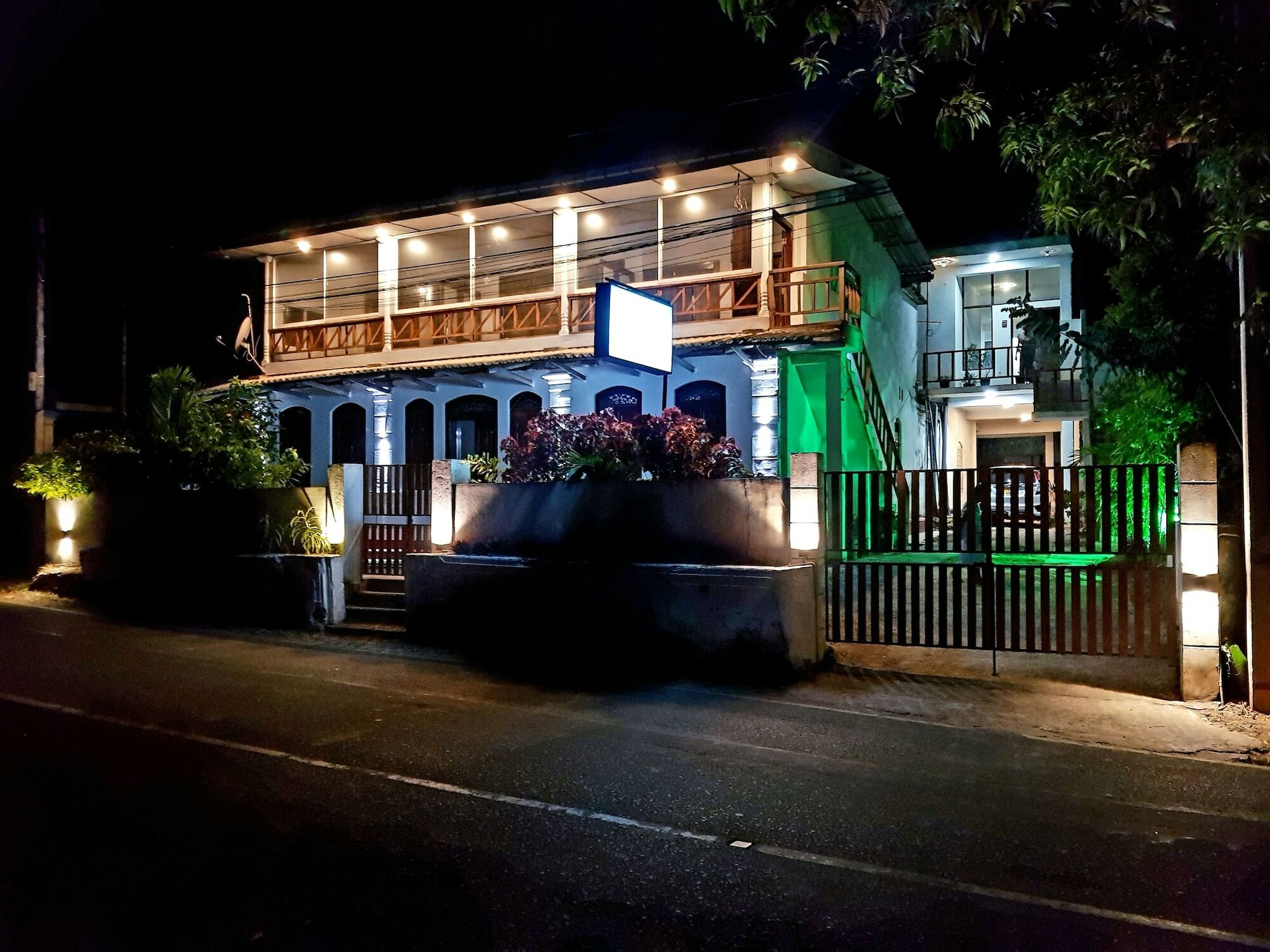 Villa Blue Ocean Mirissa Exterior photo